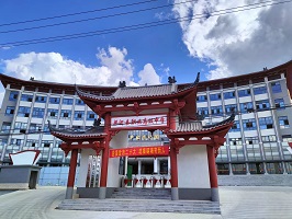 学校大门