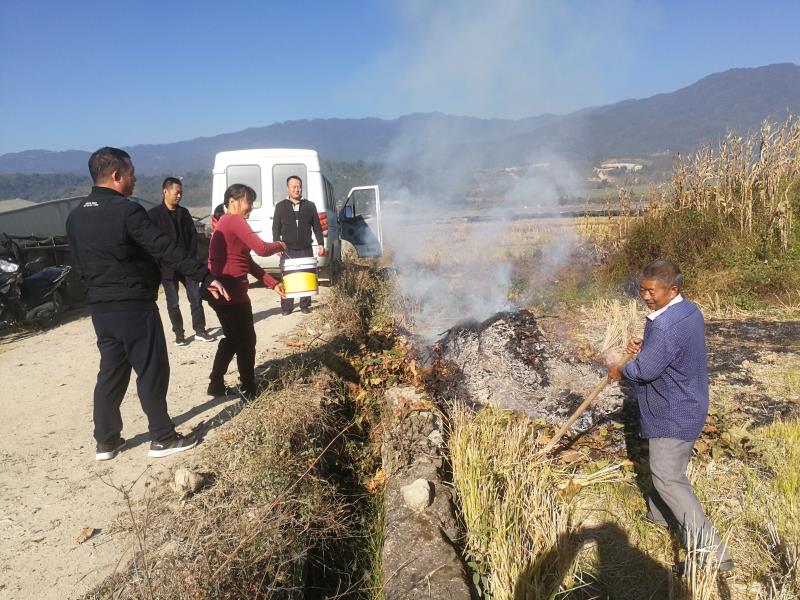 efadbf60e3ef4f090ebe7d3a7b877ad