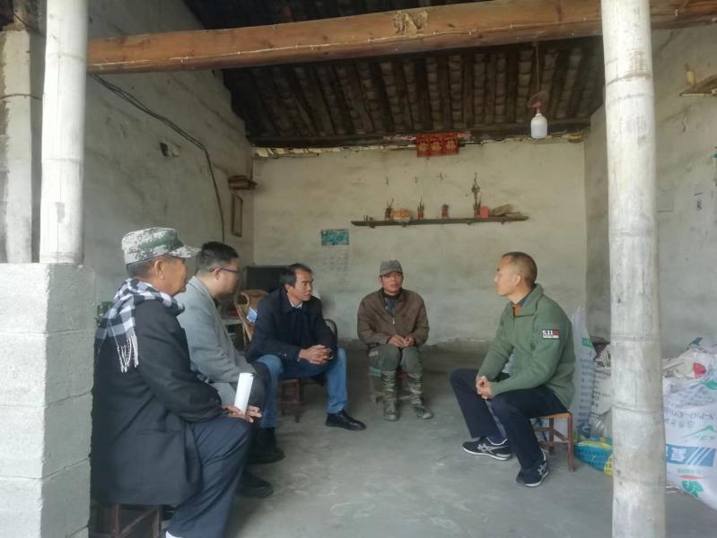 2023.1.18局长、蔺副书记到挂钩村芒东开展春节慰问1 (1)